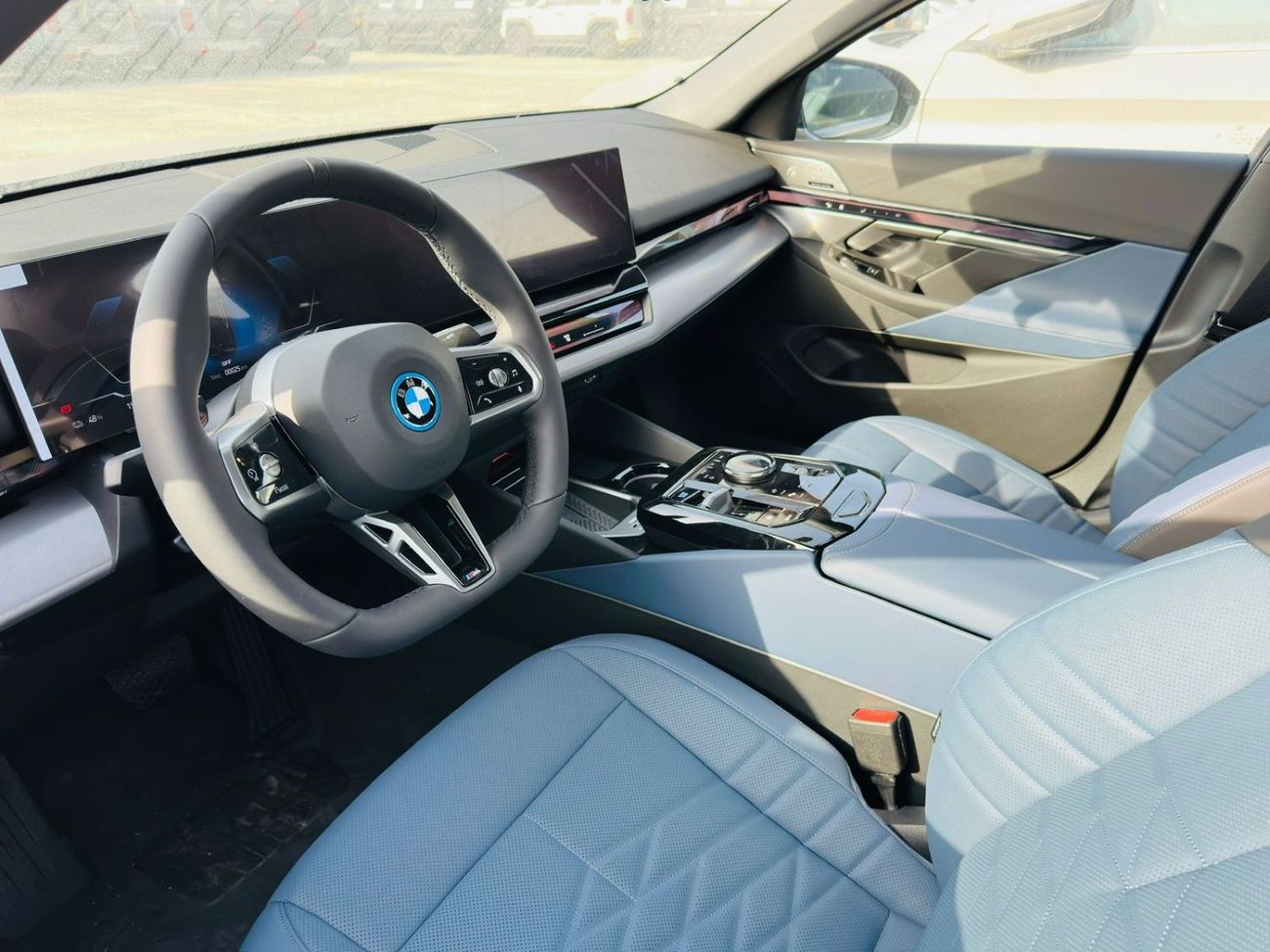 بي أم دبليو i5 eDrive40L M Sport Package