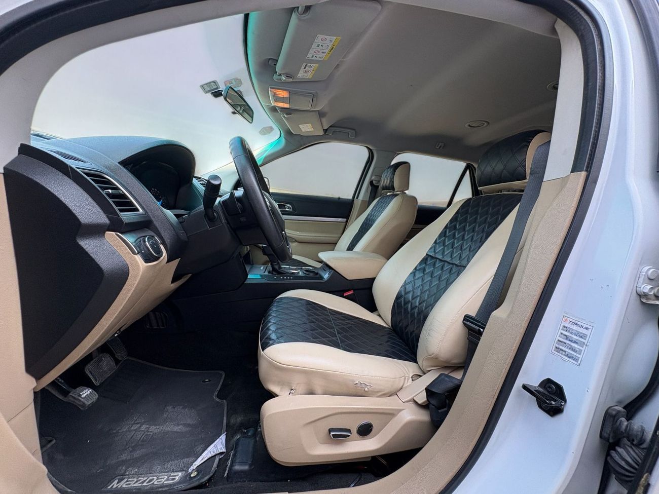 Ford Explorer FWD 3.5L V6 A/T | 2016 | GCC SPECS | WHITE EXTERIOR | AED 870 per month