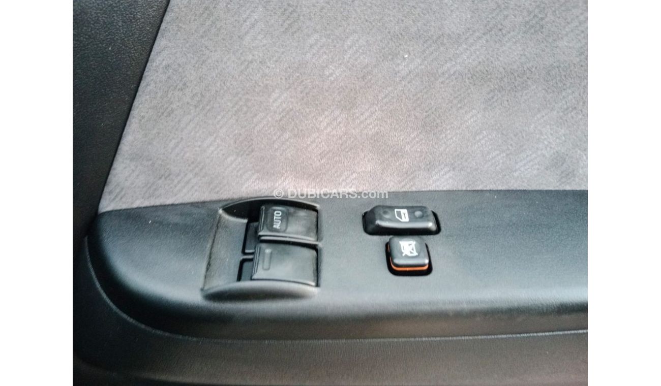 تويوتا هاياس TOYOTA HIACE VAN RIGHT HAND DRIVE (PM1621)