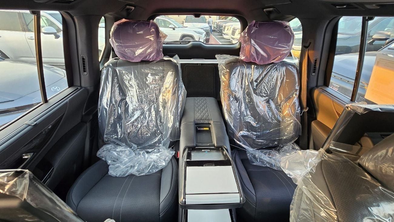 Lexus LX 600 2025 Lexus LX600 VIP 3.5L AT Petrol (Black-Black)