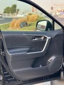 Toyota RAV4 Hybrid XLE 2.5L push start full option