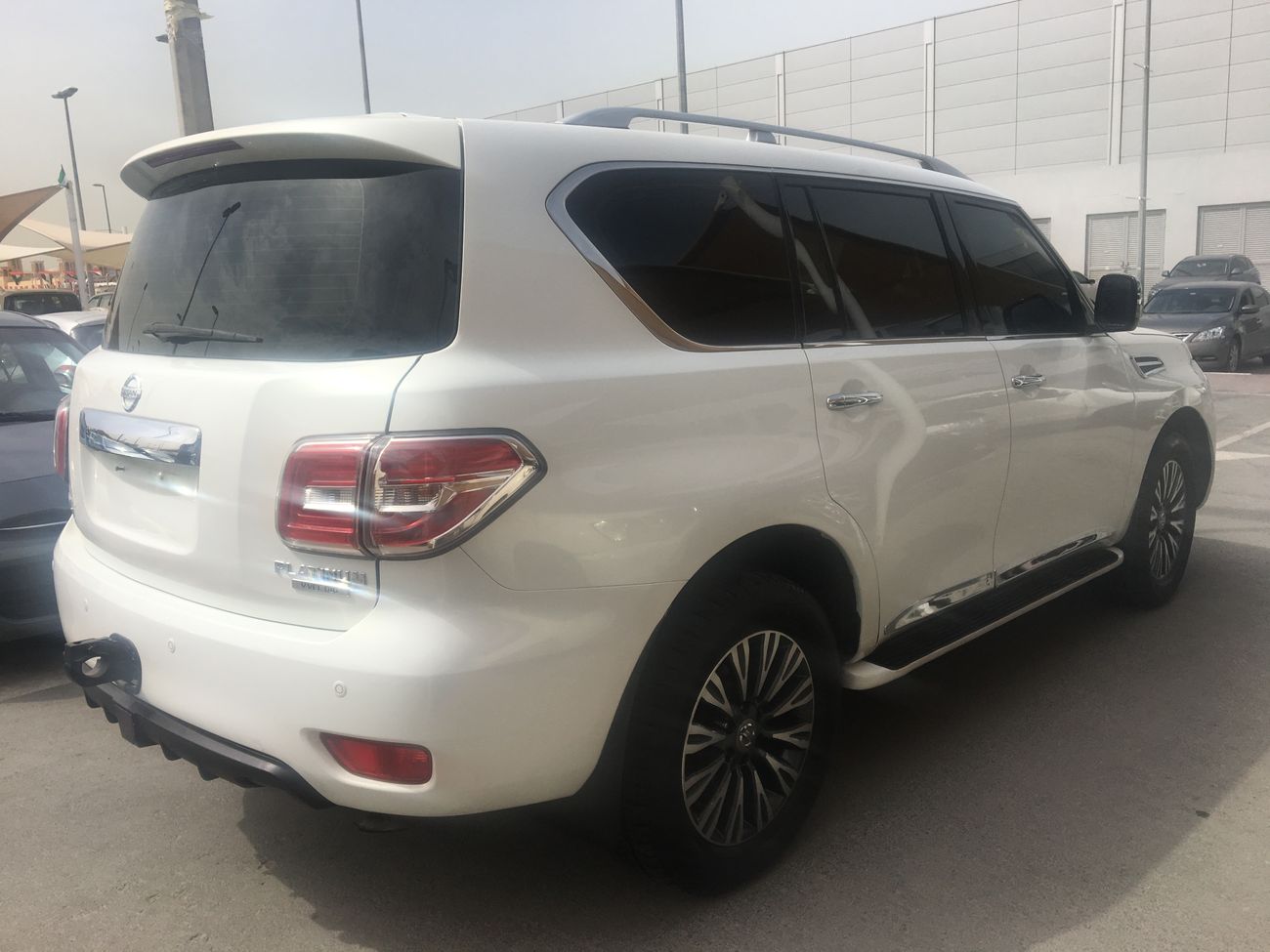 نيسان باترول نحن نقدم : * خدمات تمويل السيارات على البنوك * ضمان ممدد * خدمات التسجيل / التصدير