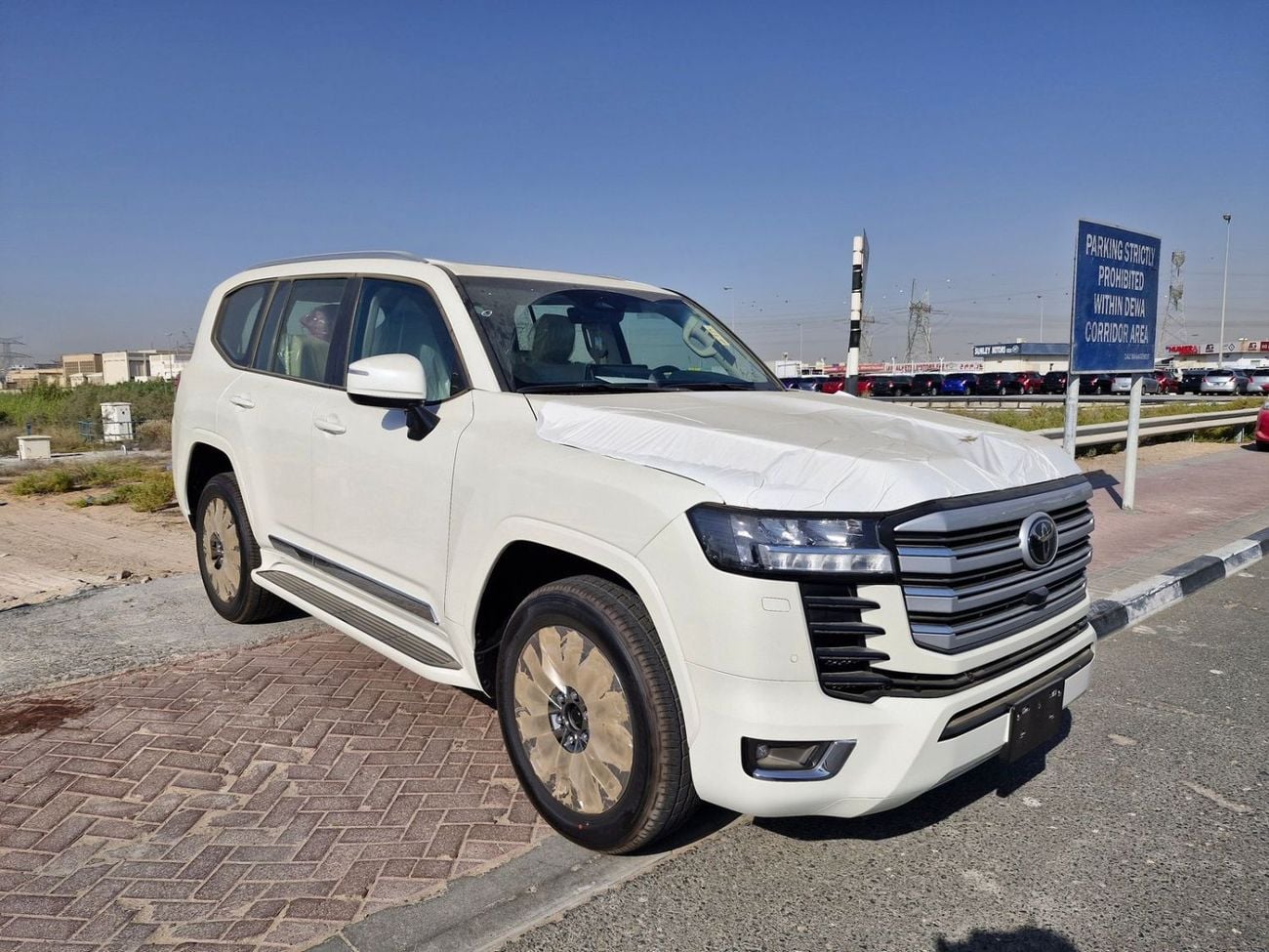 Toyota Land Cruiser GXR  2026 TOYOTA LC 300 GXR-L4 3.5L FULL GCC BRAND NEW 0KM
