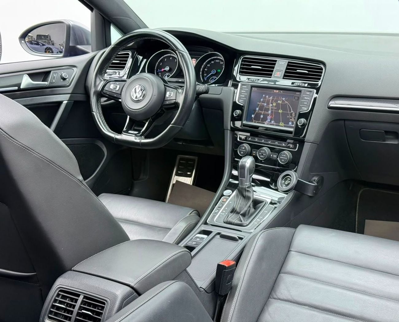 Volkswagen Golf 2017 Volkswagen Golf R, Full Service History, Stage 1 Upgrade, Fully Loaded, GCC