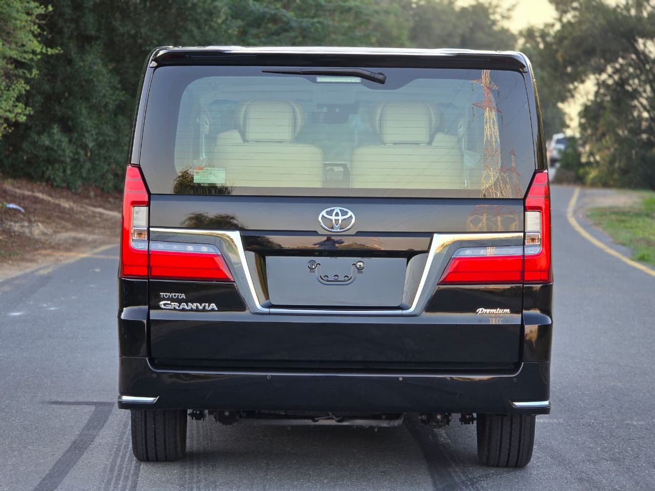 تويوتا جرافينا 3.5L Premium