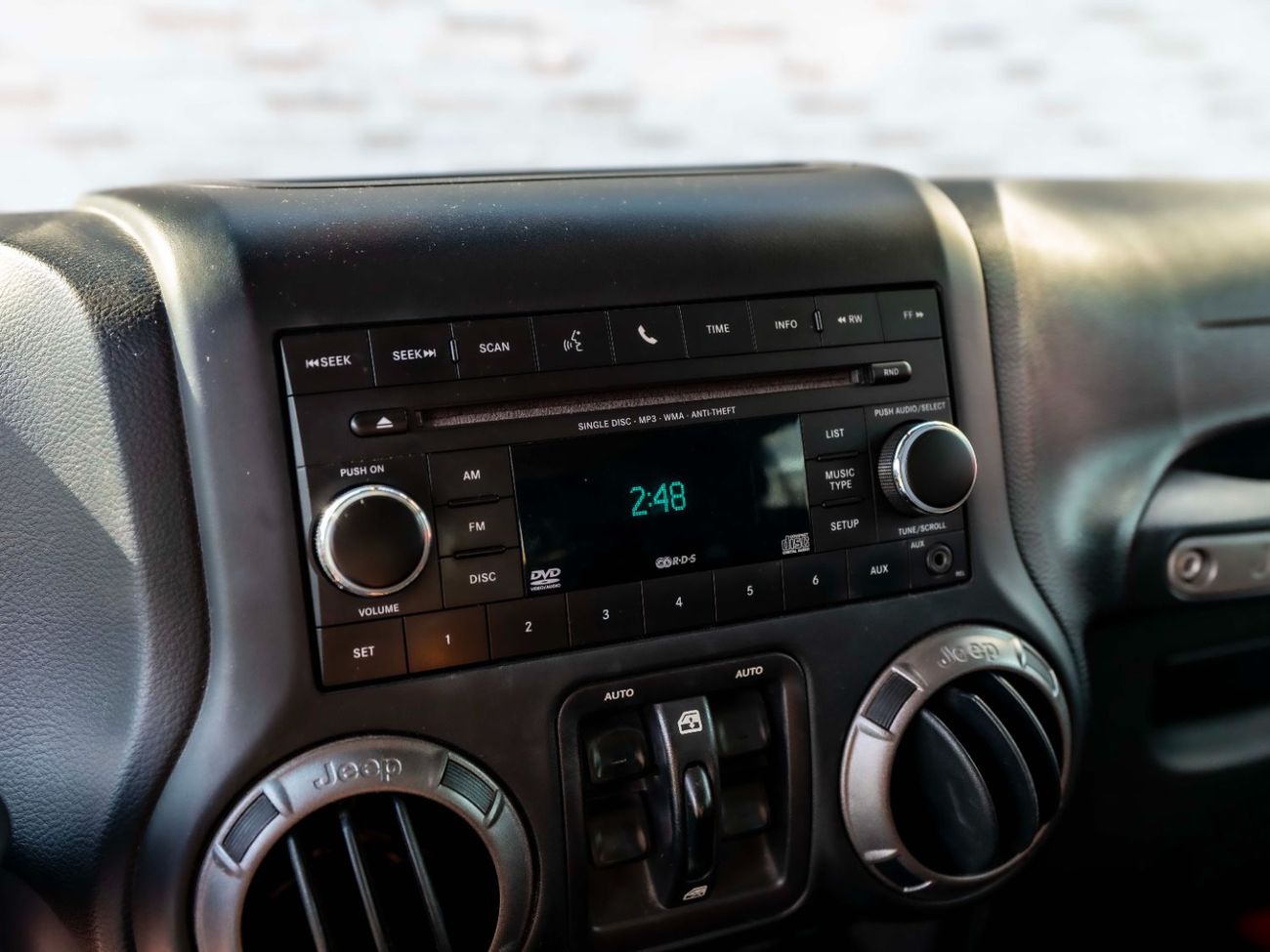 Jeep Wrangler Unlimited Sport 3.6L A/T