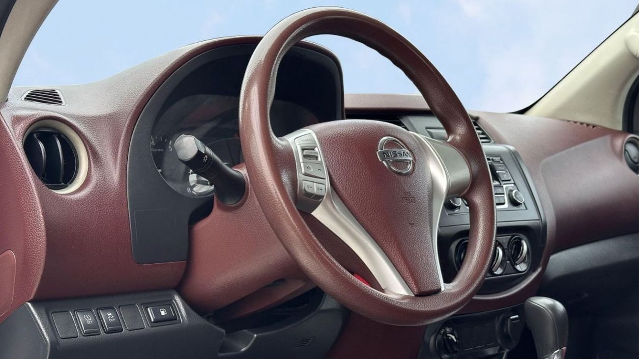 نيسان نافارا SE 4x4 A/T GCC Specs