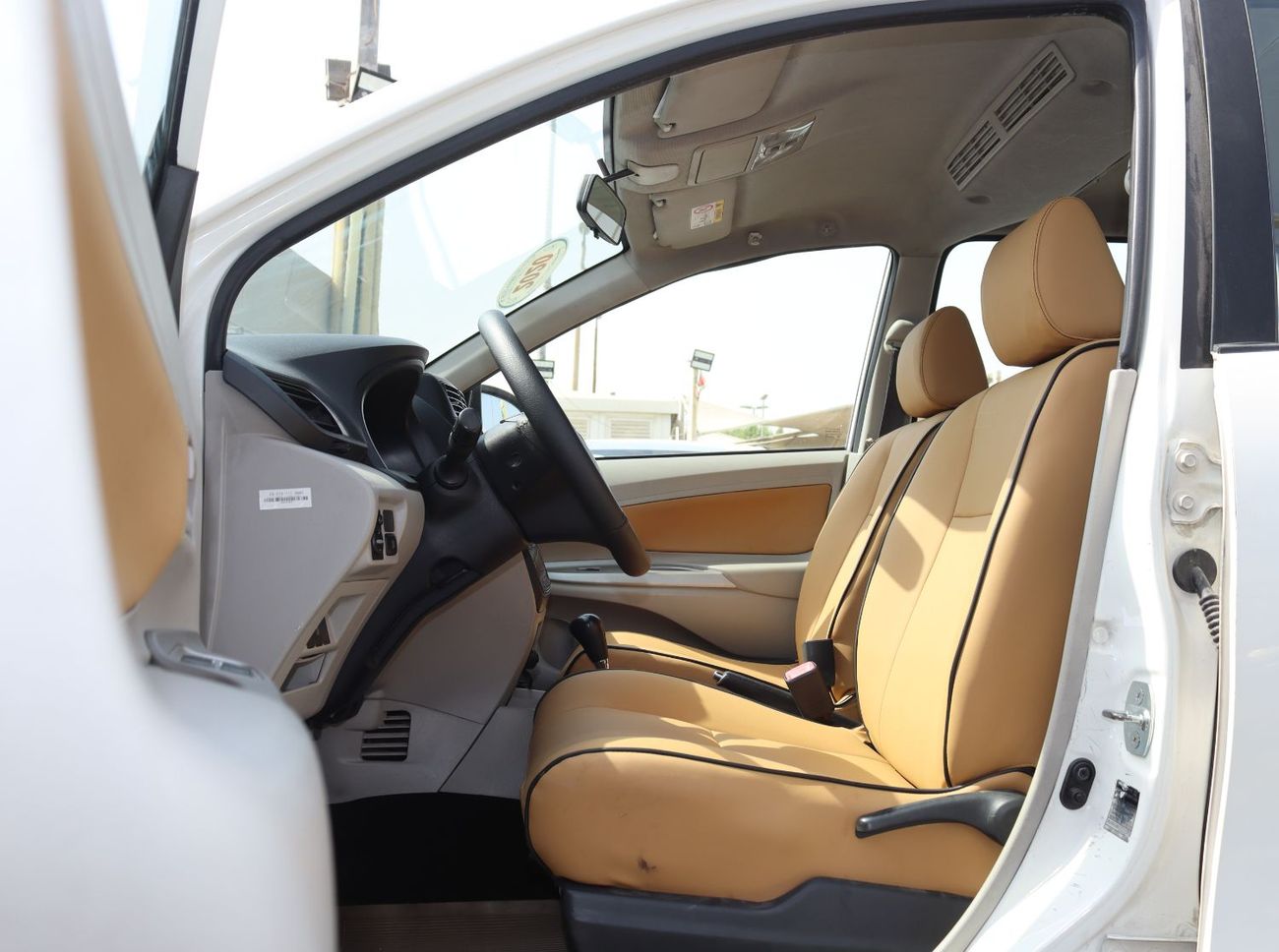 تويوتا أفانزا تويتا أفانزا 2020 خليجى بحاله ممتازه ممشى 143000كم بمحرك 1500 سى سى بسعر 32000درهم