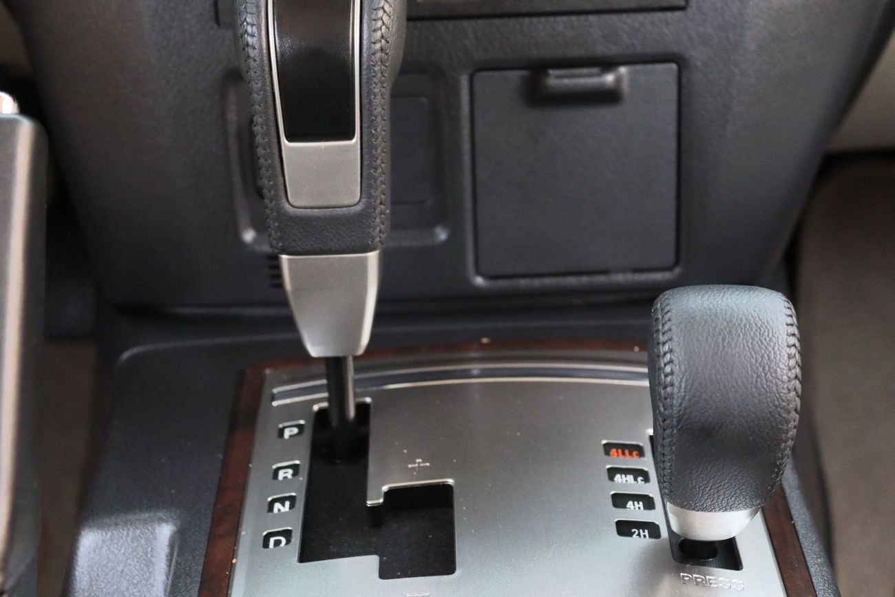Mitsubishi Pajero GLS H/L ROCKFORD