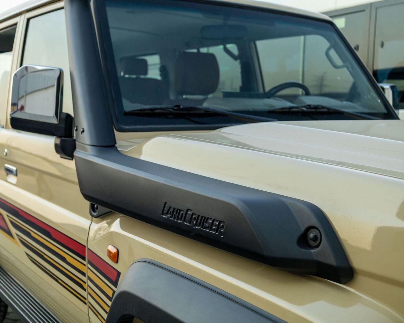 تويوتا لاند كروزر 70 2025 Toyota LC76 Hardtop 4.0L - Beige Inside Sadlle Tan | Export Only