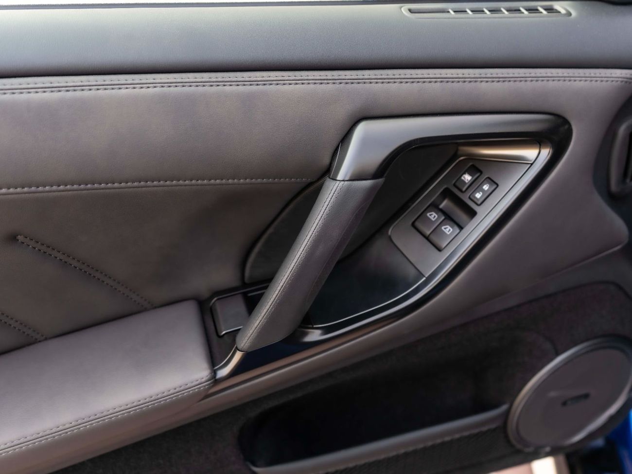 نيسان جي تي ار Premium 3.8L (2 Seater)