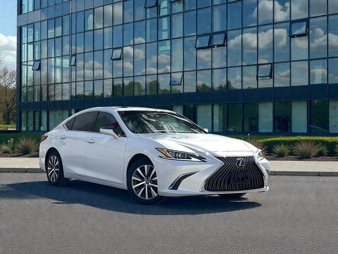 لكزس ES 350 AED 1,320 P.M | LEXUS | ES-350 | 3.5L V6 | 2020 | FREE ACCIDENT | ORIGINAL PAINT