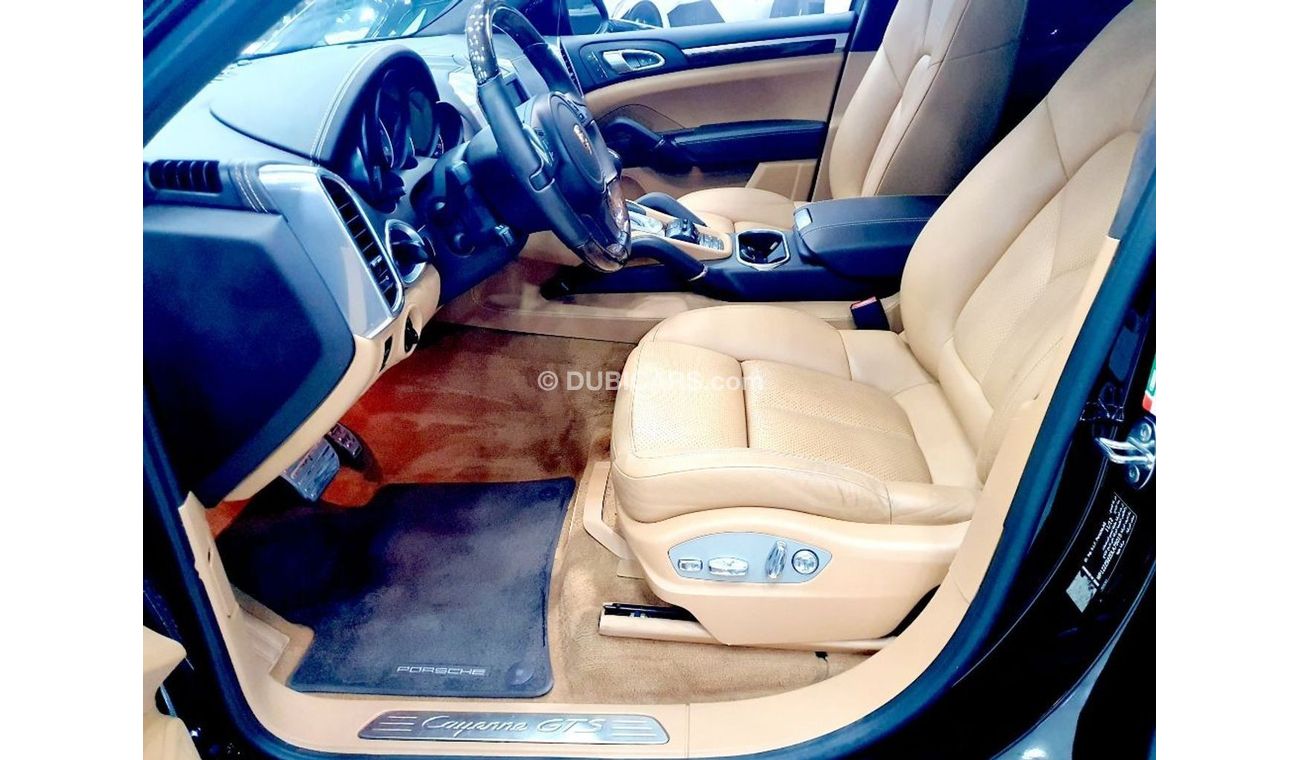 Porsche Cayenne 2013 - GCC - ONE YEAR WARRANTY - ( 1,600 AED PER MONTH/ 4YRS )