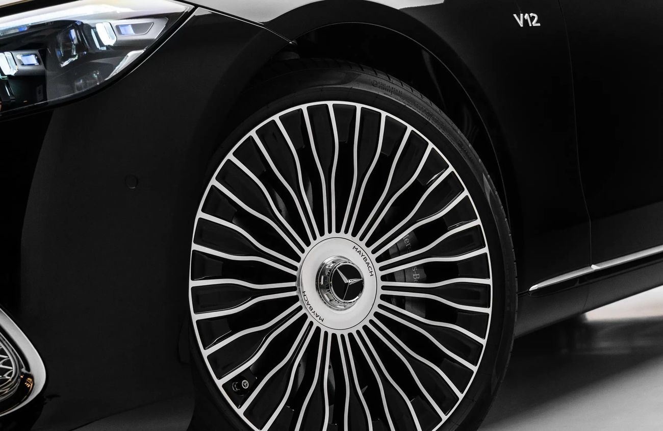 Mercedes Maybach S680 Maybach 6.0L V12 Bi-Turbo Engine