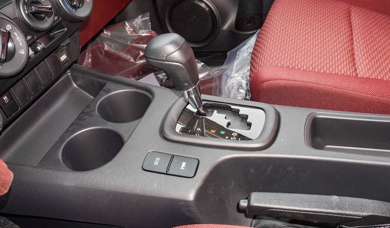 تويوتا هيلوكس DLX 2.7L 4WD A/T