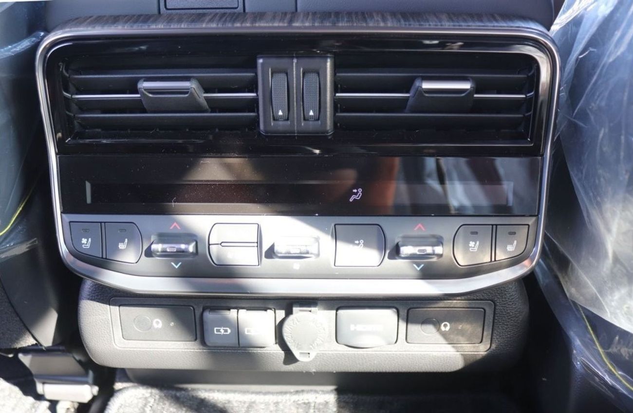 تويوتا لاند كروزر VXR 3.5L Twin Turbo, JBL Sound system, Leather seat, Model 2025