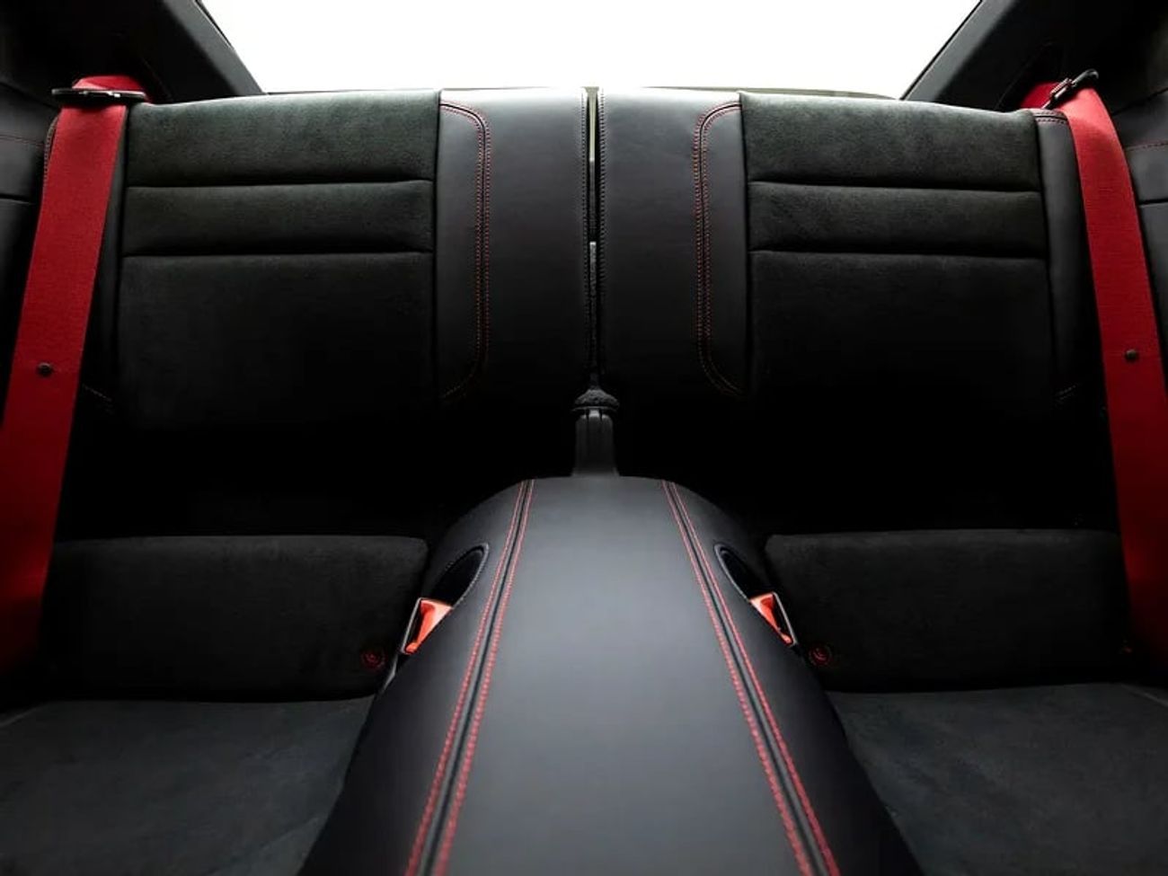 بورش 911 Carrera GTS 3.0L (475 HP) Coupe