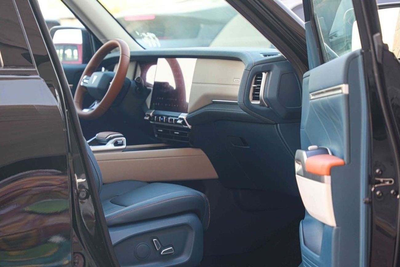 Changan Deepal G318 2024 Changan Deepal G318 Comfort - Plug-in Hybrid - Black inside Blue