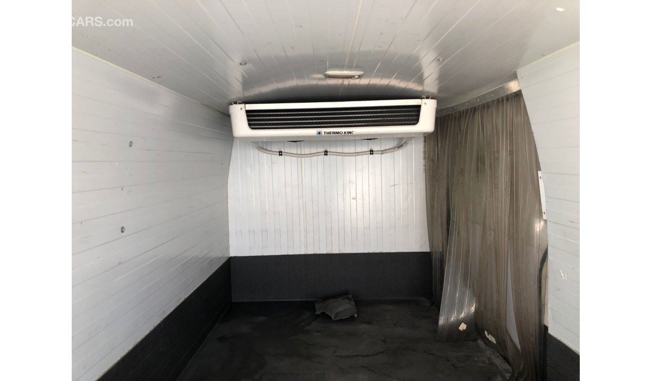 تويوتا هاياس Toyota hiace Thermoking C-350 chiller, model:2017. Excellent condition