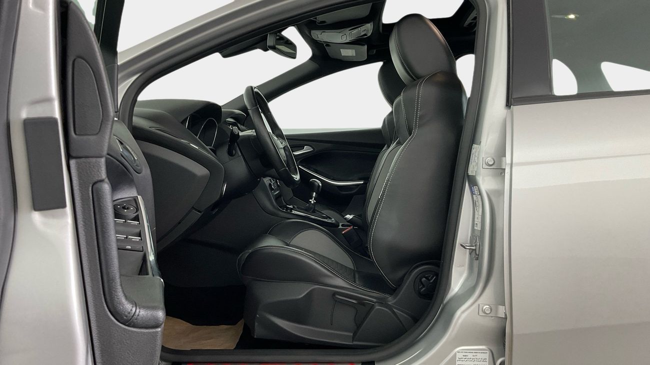 فورد فوكاس ST | upto AED 20,000 Ramadan Discount | شامل الضمان | 0 ﺪﻔﻋﺓ ﺃﻮﻟﻯ