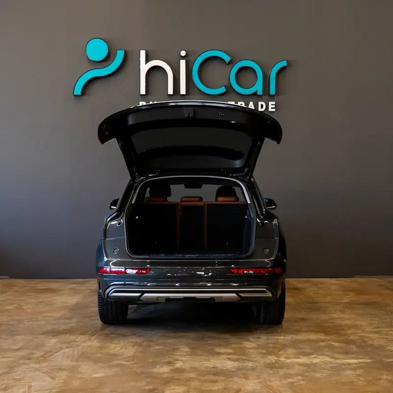 أودي Q5 45 TFSI Quattro Design 2.0L 3,161 pm • 0% Downpayment • 45Tfsi • Agency Warranty And Service Package