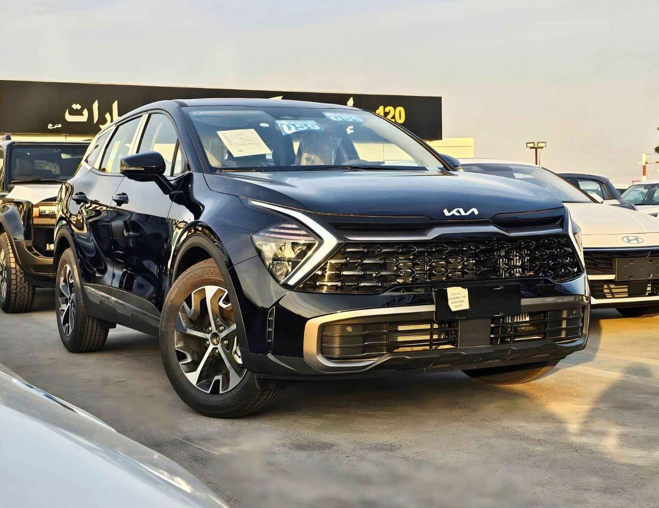 Kia Sportage PREMIUM SMART VERSION / 1.5L V4 PETROL / 360 CAMERA / PANORAMIC ROOF (CODE # KSRP)