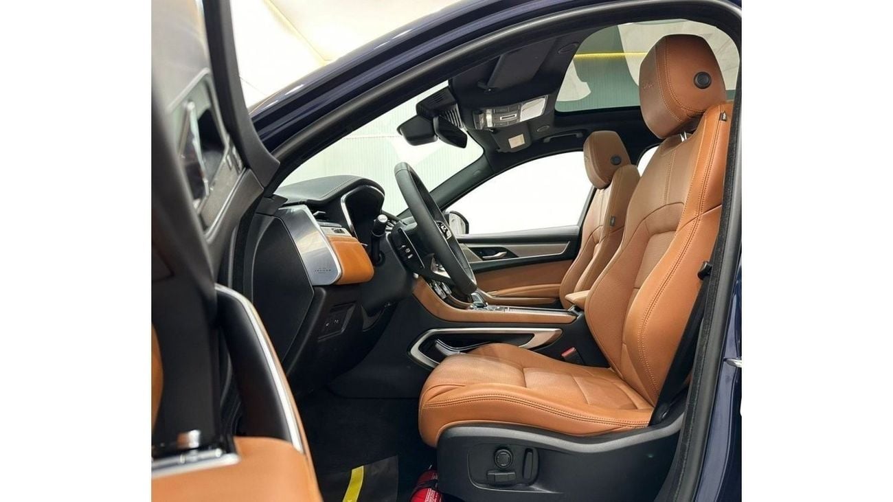 جاكوار F بيس 2024 Jaguar P250 R-Dynamic SE, October 2028 Jaguar Service Pack, Full Options, GCC