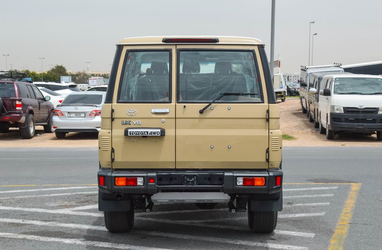 Toyota Land Cruiser 70 TOYOTA LAND CRUISER 76 4.0L 4WD 5DOOR AT SUV 2026