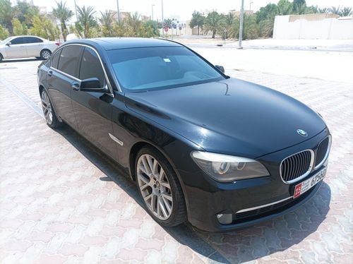 بي أم دبليو 750Li