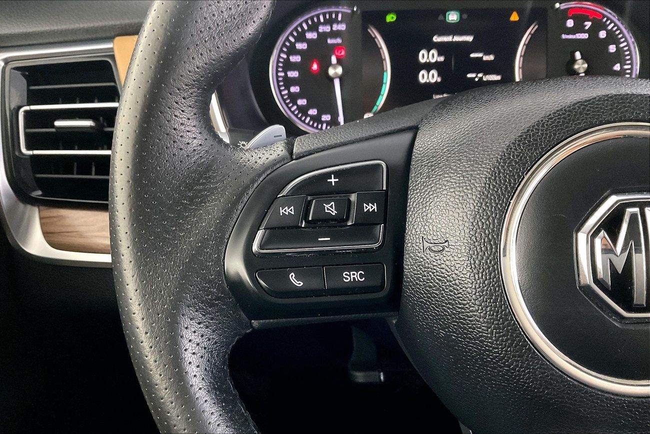 أم جي RX8 Luxury | شامل الضمان | 0 ﺪﻔﻋﺓ ﺃﻮﻟﻯ