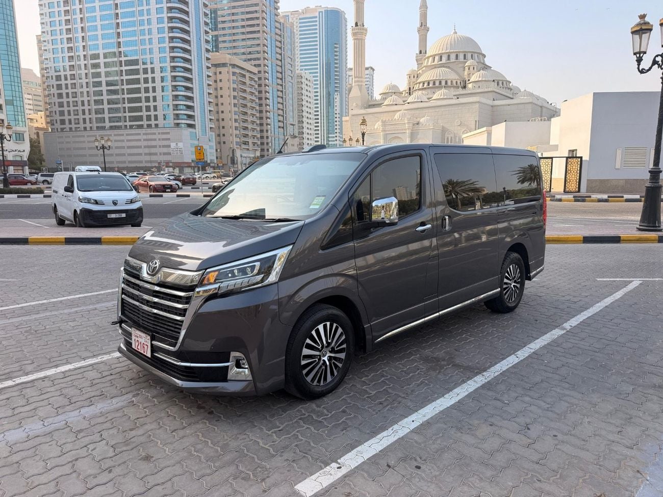 تويوتا جرافينا Right Hand Drive