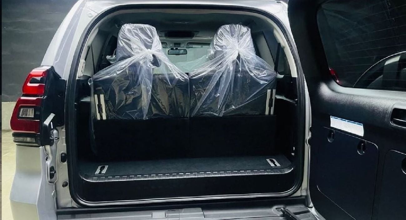 Toyota Prado Kakadu 2016 Facelift to 2023 Ship Full Option Kakadu Very Clean and Perfect Condition