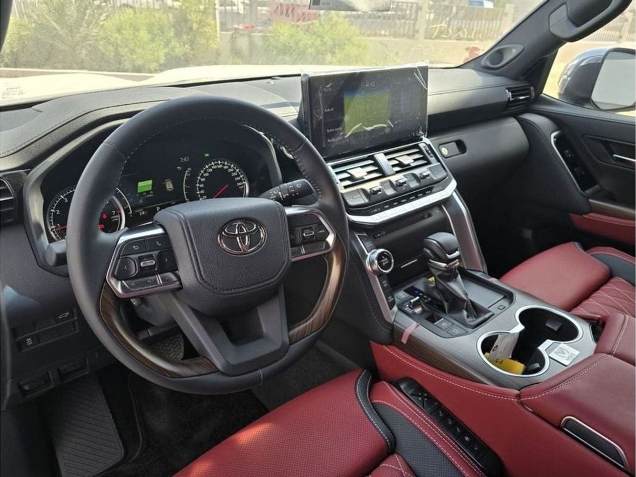 تويوتا لاند كروزر VXR VX 3.5L PETROL A/T WITH MBS AUTOBIOGRAPHY VIP 4 SEAT AND ROOF STAR LIGHT