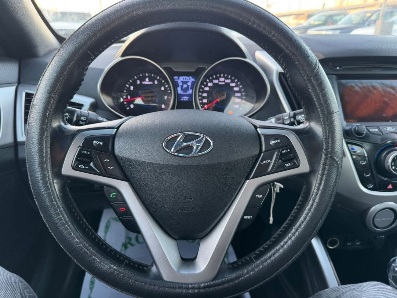 Hyundai Veloster Gcc, panoramic, 1.6L
