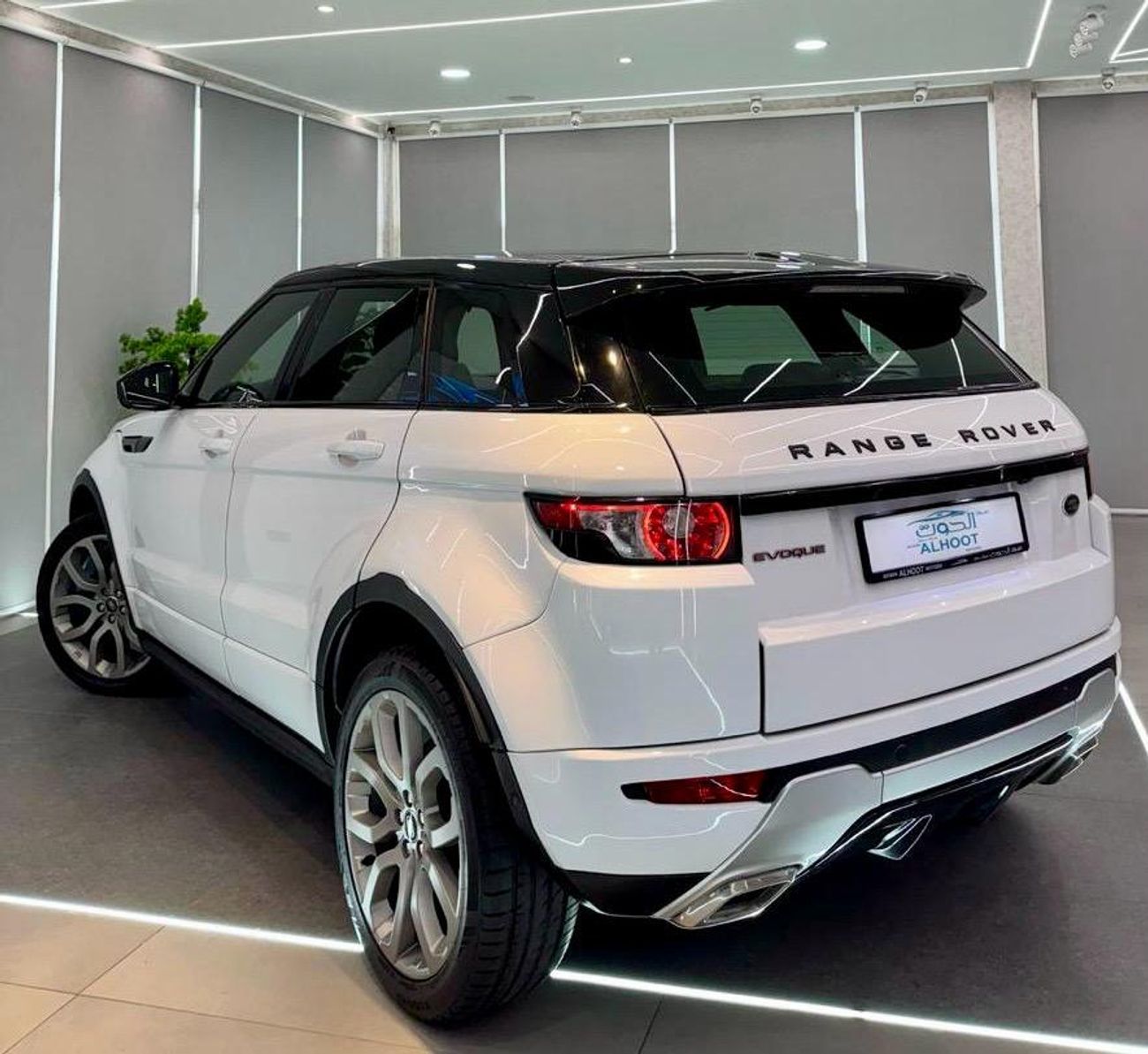لاند روفر رانج روفر إيفوك Dynamic Plus 2.0L (5 Door) BEST RANGE ROVER EVOQUE || GCC || TOP RANGE || FREE ACCIDENTS || PANORAMI