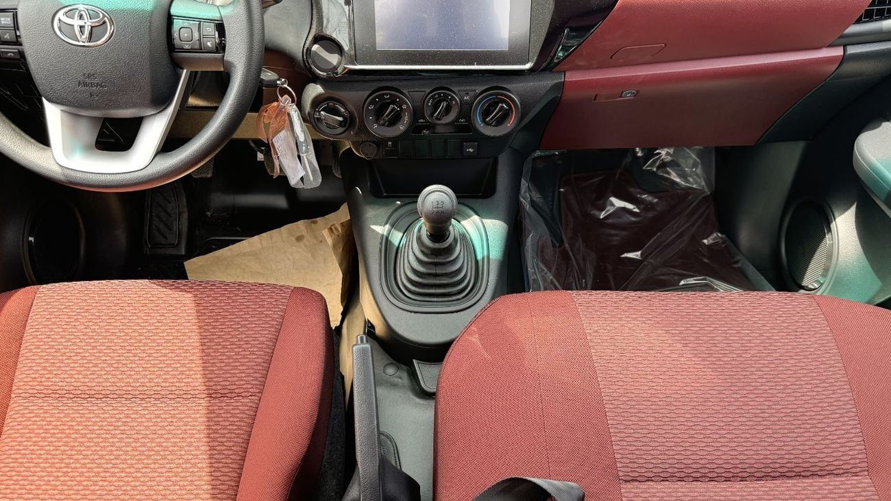 تويوتا هيلوكس GL Toyota Hilux 2.7L Petrol MT SC 4x4 2025YM