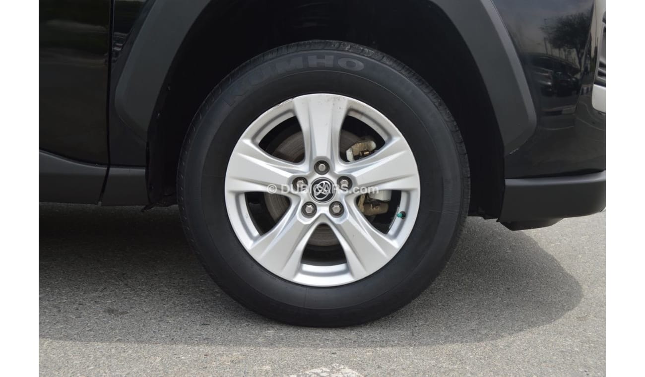 Toyota RAV4 XLE Full option Hybrid