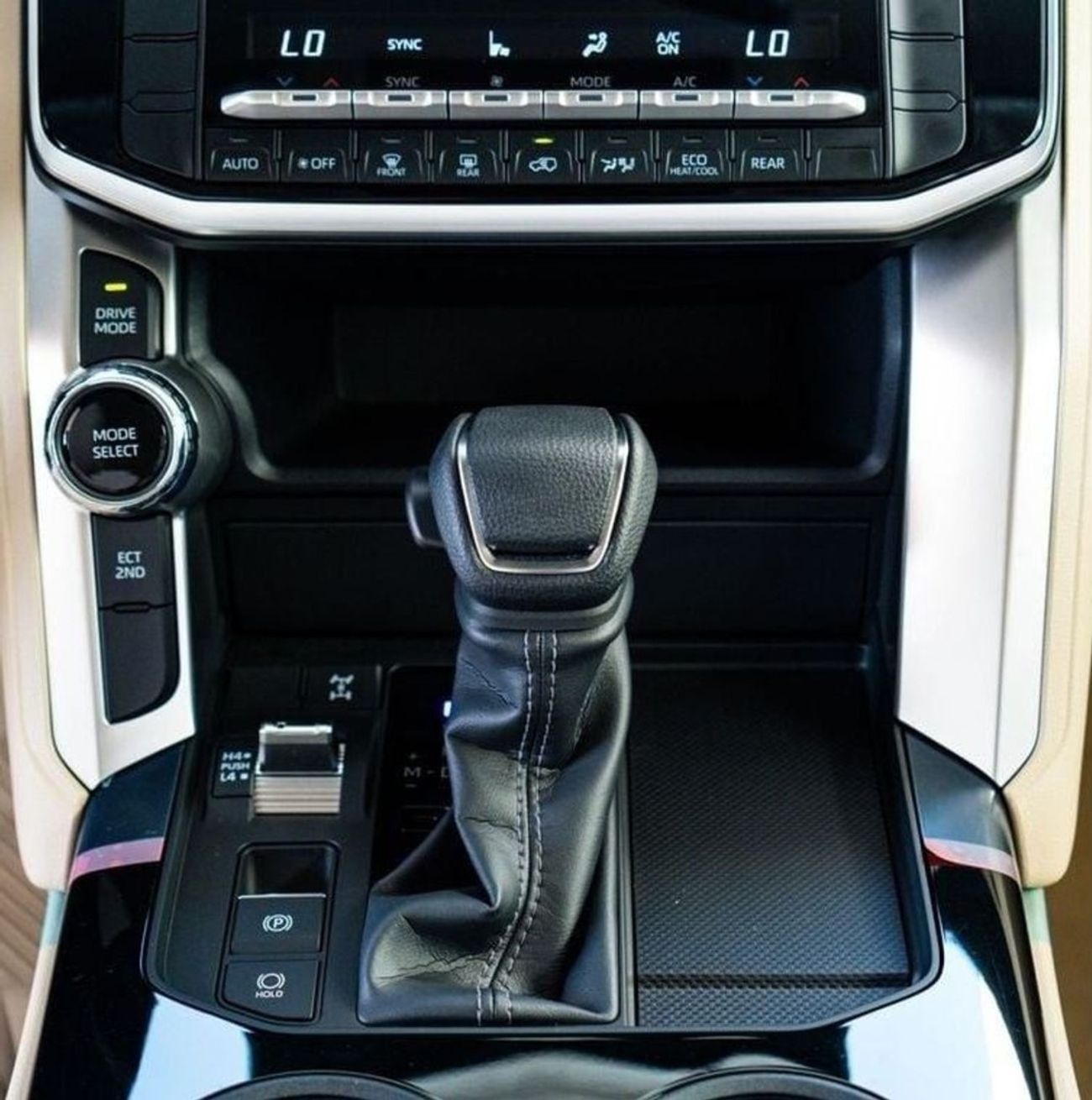 Toyota Land Cruiser GXR2 3.3L GXR | 3.3L | V6 | 2025