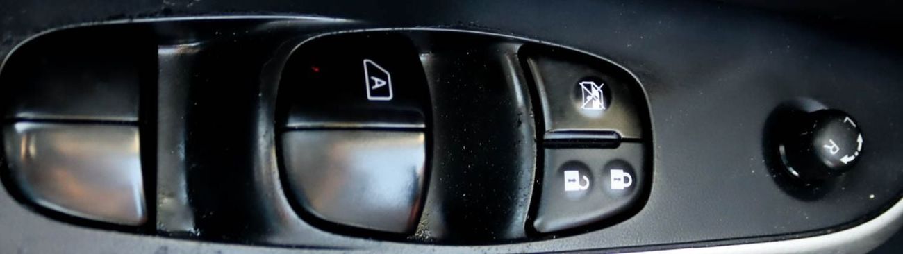 نيسان نافارا Std 2.5L 4WD A/T Nissan Navara 2019 2.5L 4WD GCC Accident-Free, In Excellent Condition, 1096 Monthly