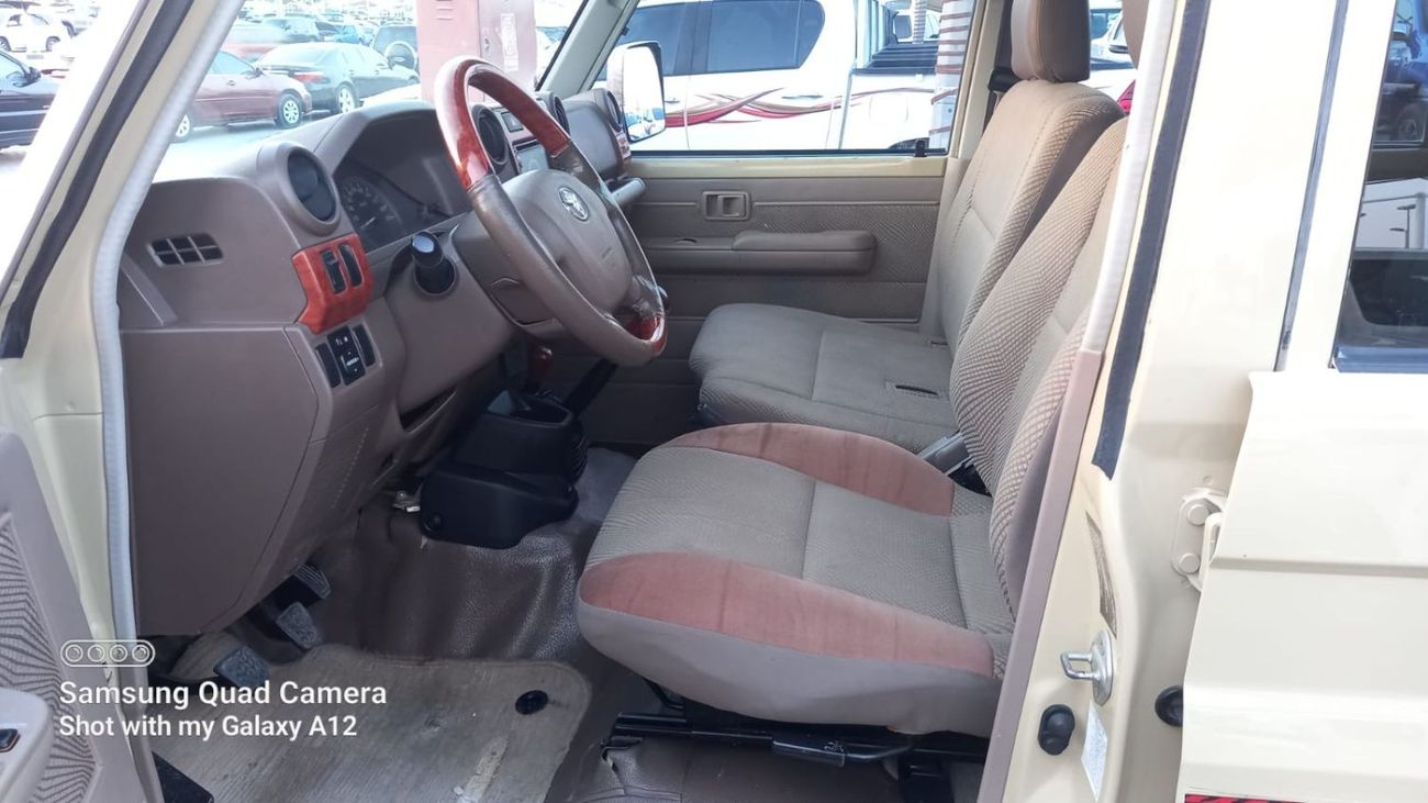 تويوتا لاند كروزر بيك آب TOYOTA LAND CRUISER PICKUP DOUBLE CABIN engine 4.0 V6 4x4 manual clean car without accident very goo