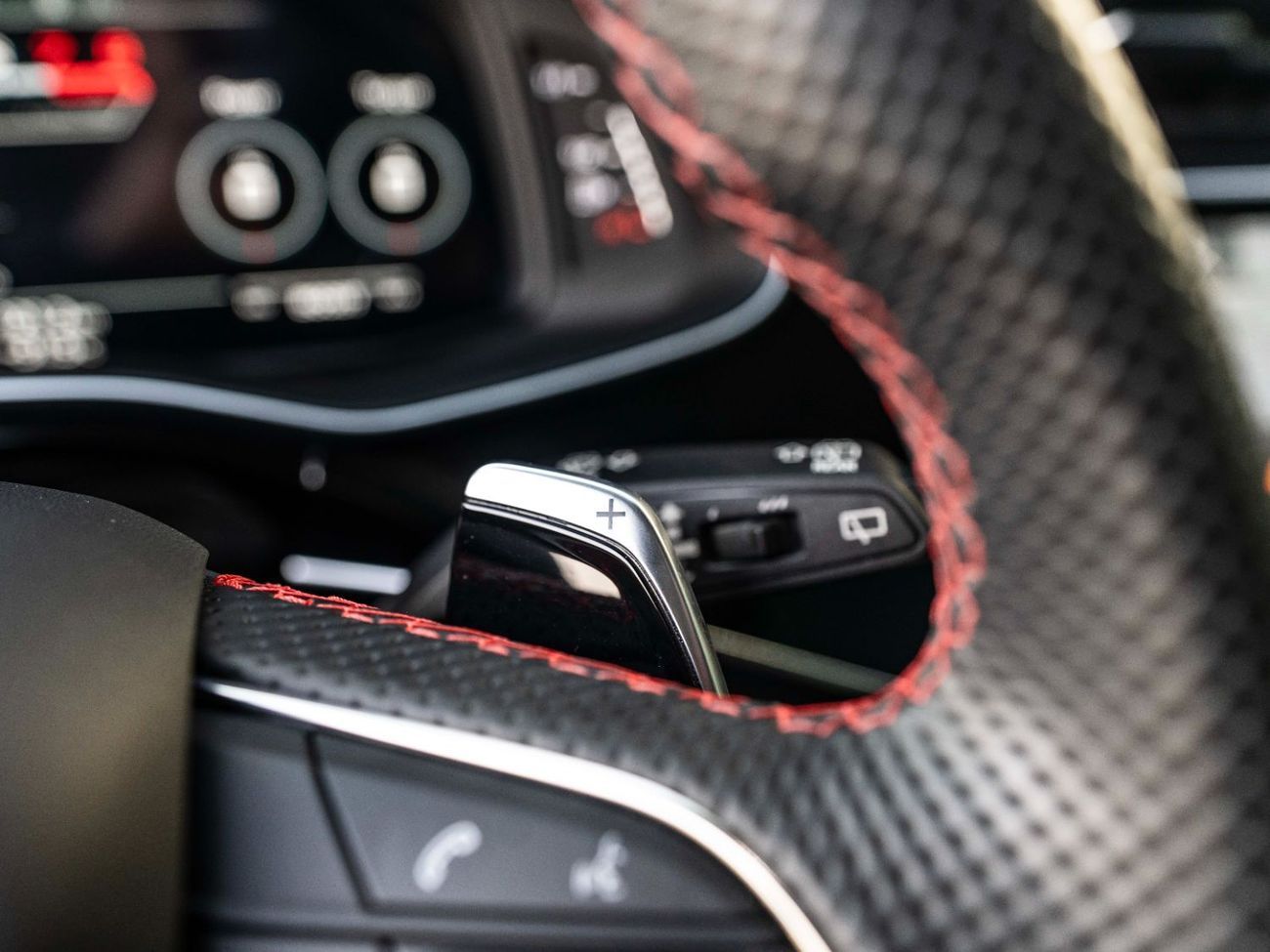 Audi RS Q8 TFSI quattro 4.0L