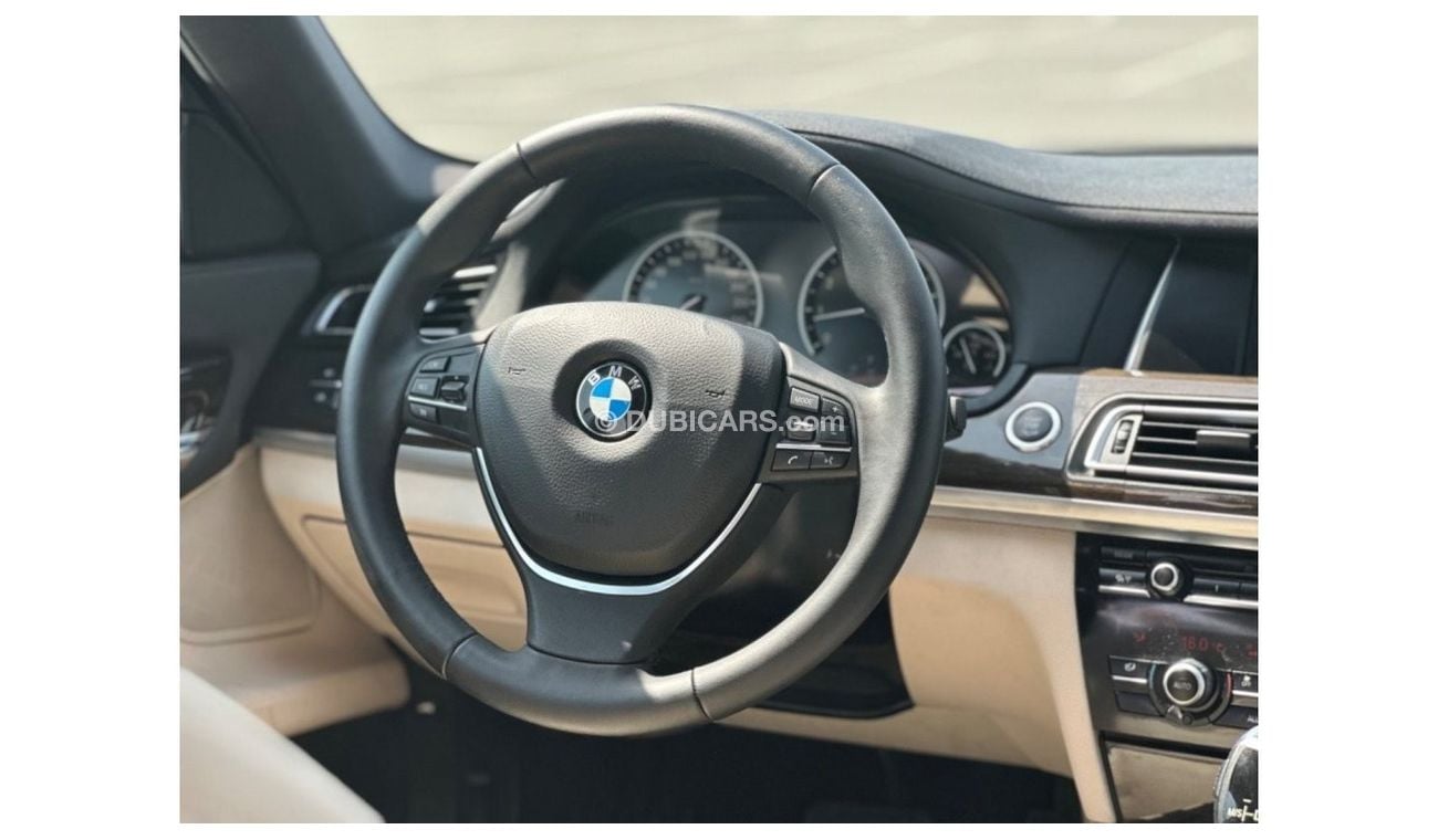BMW 730Li Exclusive MODEL 2014 GCC CAR PERFECT CONDITION INSIDE AND OUTSIDE FULL T