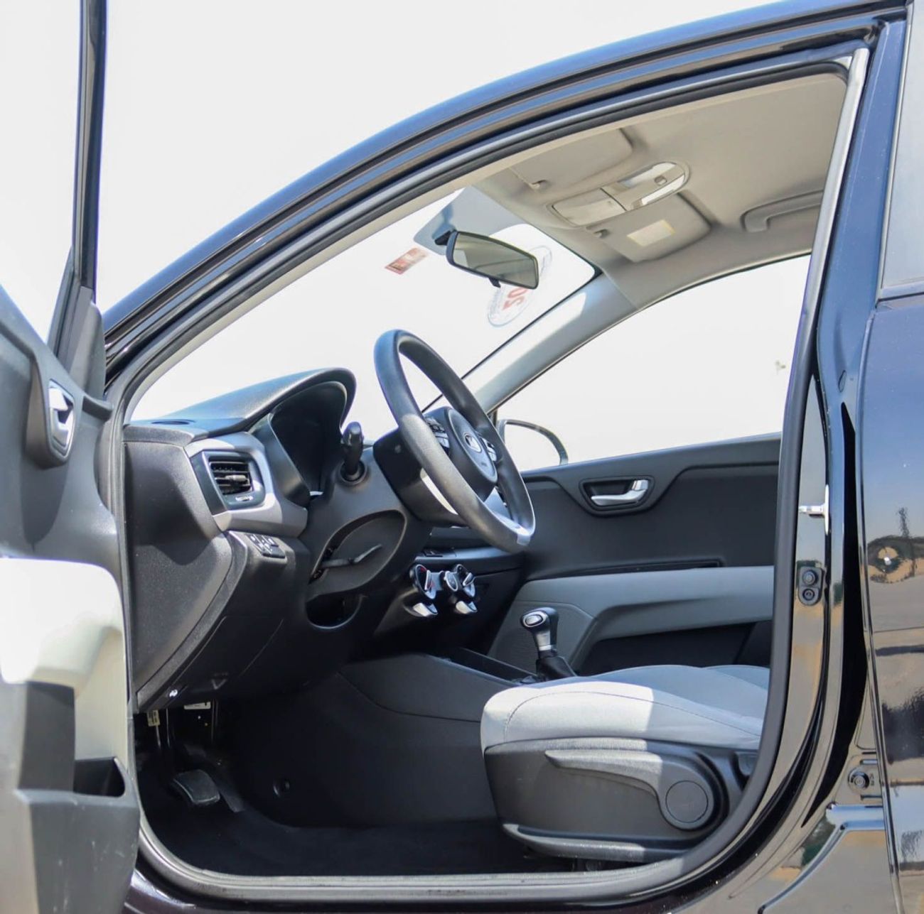 Kia Rio EX 1.4L (100 HP) Hatchback