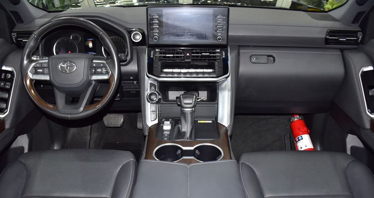 تويوتا لاند كروزر EXCELLENT DEAL for our Toyota Land Cruiser GXR  ( 2022 Model ) in Black Color GCC Specs