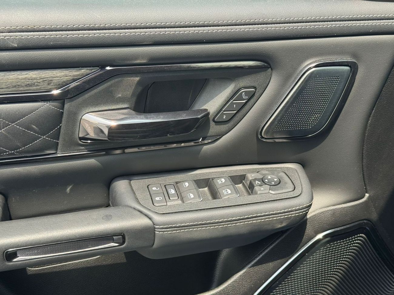 رام 1500 2025 Ram 1500 Limited Night Edition 3L Hurricane I6