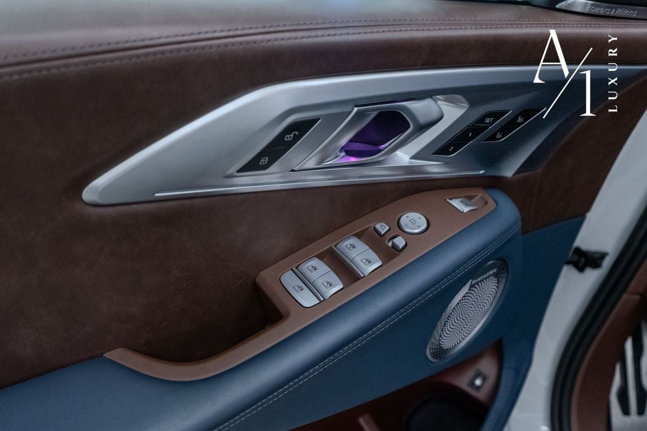 بي أم دبليو XM 2023 BMW XM, May 2027 BMW Warranty + Service Pack, Fully Loaded, Very Low Kms, GCC