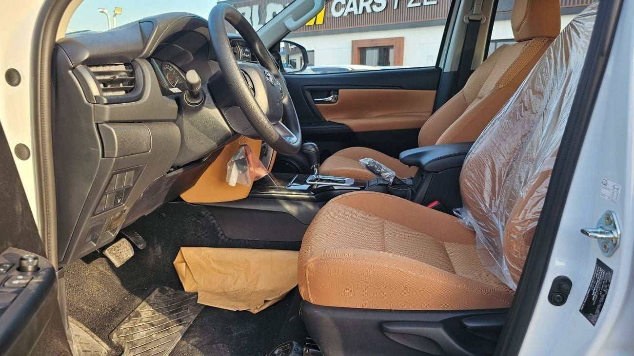 Toyota Fortuner 2.4 DIESEL E 4WD AT 2026/2026 Fortuner 2.4 DIESEL 4X4 AT MY2026 WITH MANUAL AC