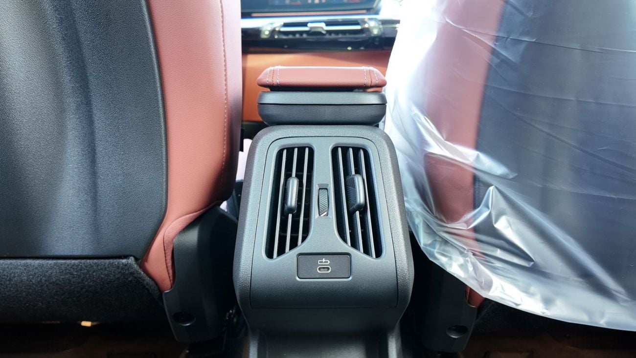 BMW X2 BMW X2 sDrive 25i M Sport 2.0L White Interior Moca