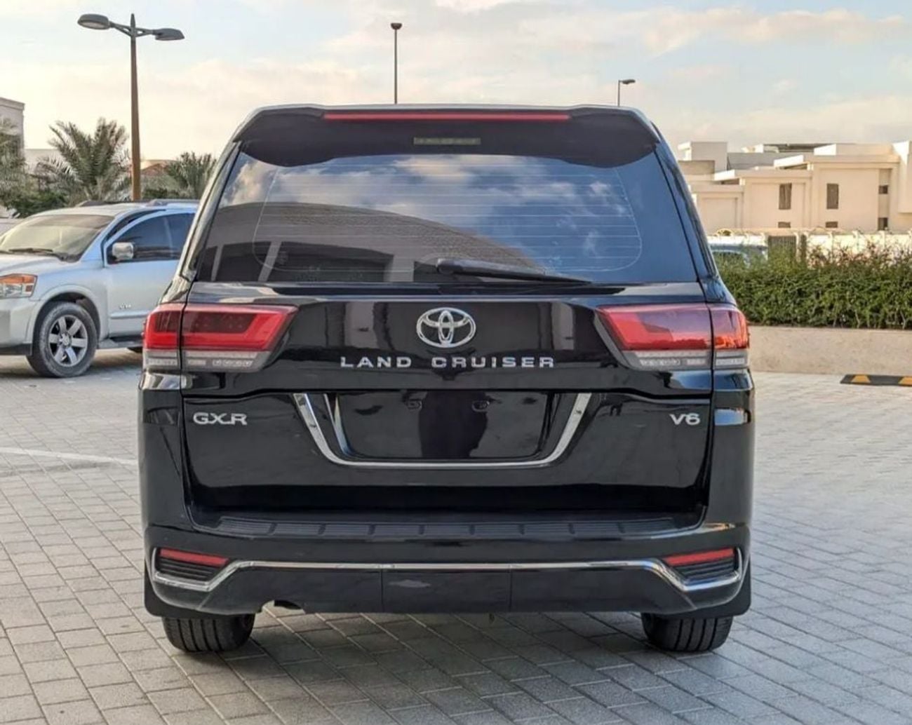 تويوتا لاند كروزر Toyota landcruise 2008 Model Facelifte 2025 GXR 4.0L V6 petrol Engine Colour Black  push start Trans