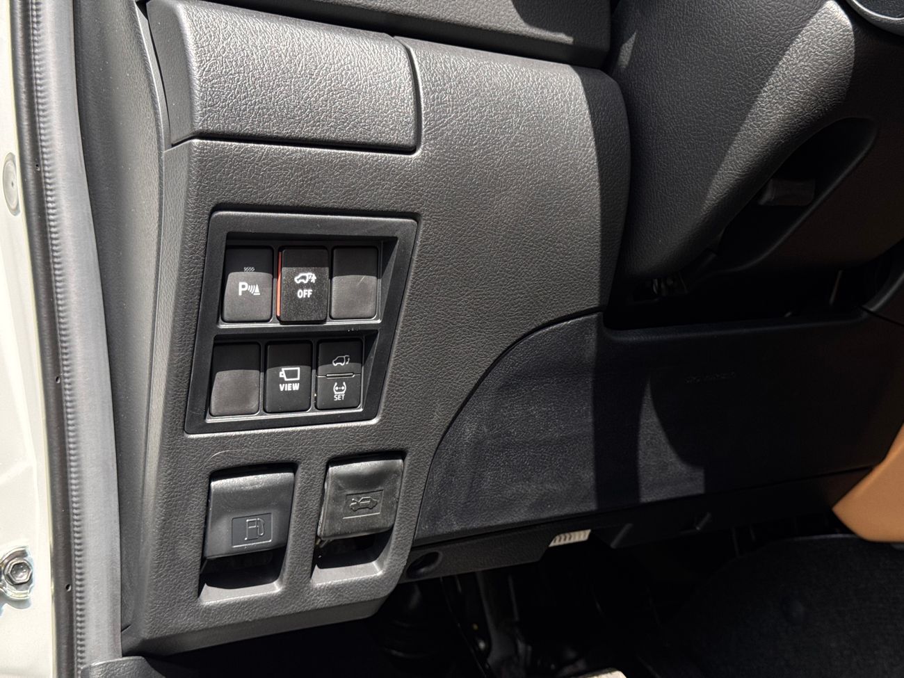 Toyota Fortuner 2024 V6 4.0L 4X4 PETROL AT 7-SEATS GCC BRAND NEW 0KM